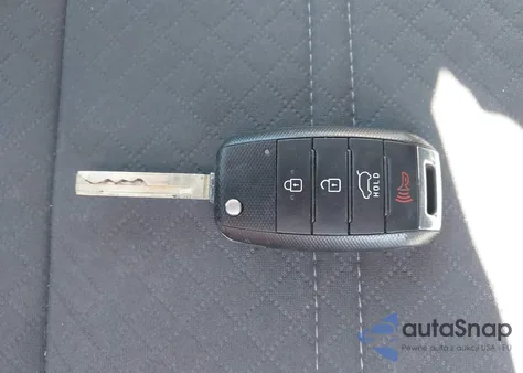 2017 Kia Sorento 3.3L Lx z USA, uszkodzony, nr VIN 5XYPGDA56HG250246